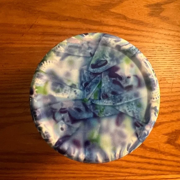 Lilly Pulitzer Stainless Steel 30 oz. insulated Tumbler w/ lid High Manetenance - Picture 4 of 7